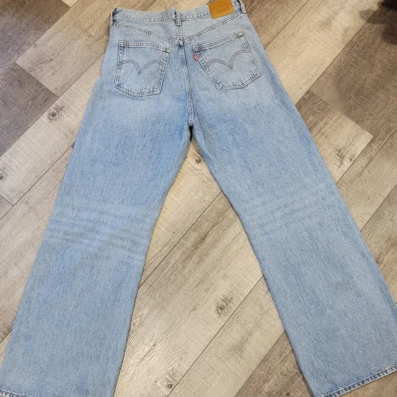 Levi's Ribcage Wide Leg Jeans - Picture 4 of 7